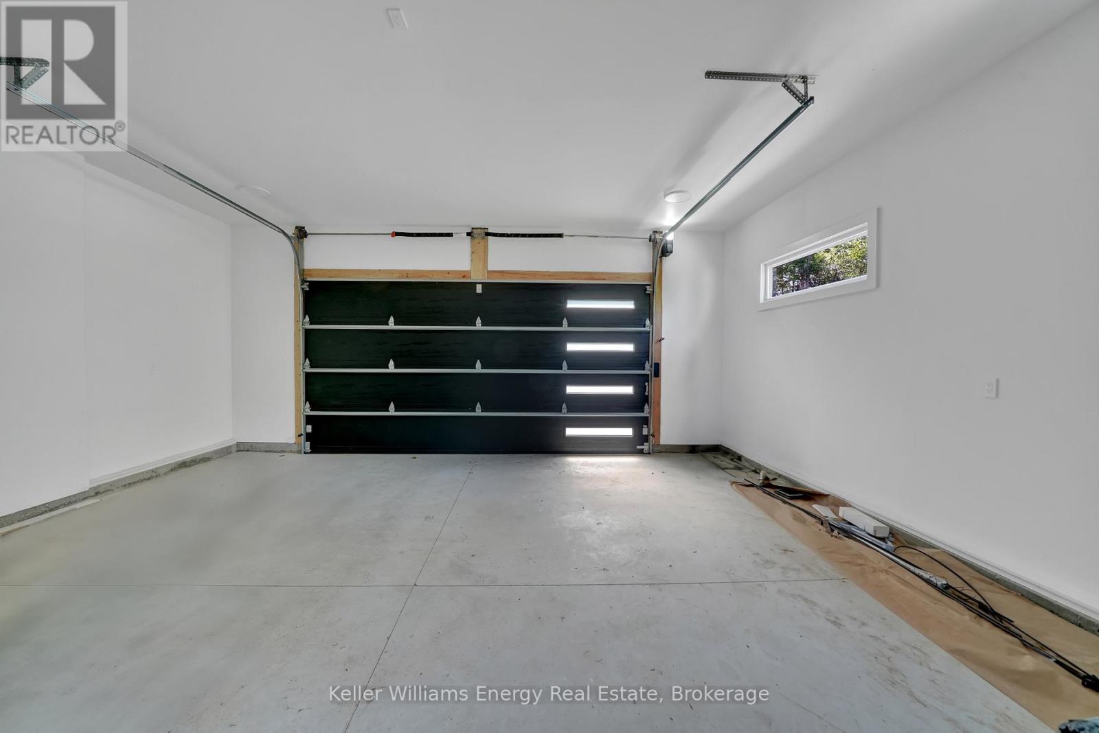 13 PARTRIDGE HOLLOW ROAD - 40