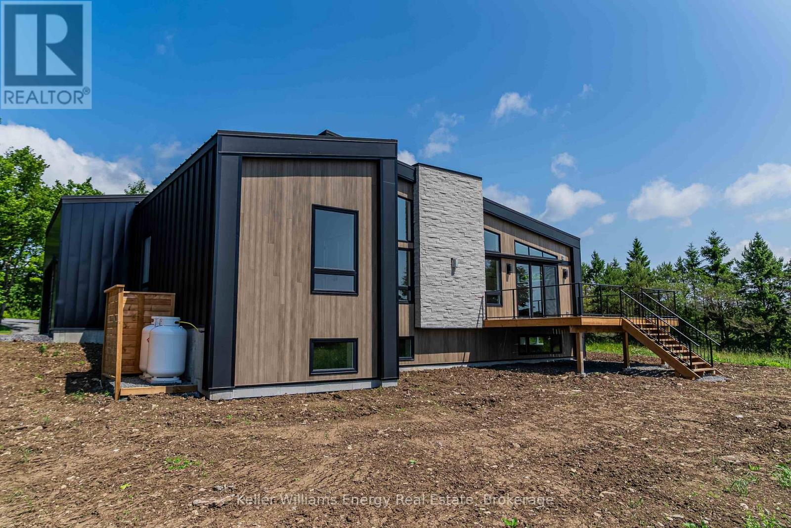 13 PARTRIDGE HOLLOW ROAD - 44