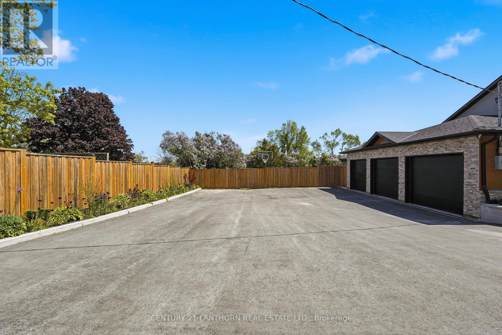 13 BLAKELY ROAD - 33