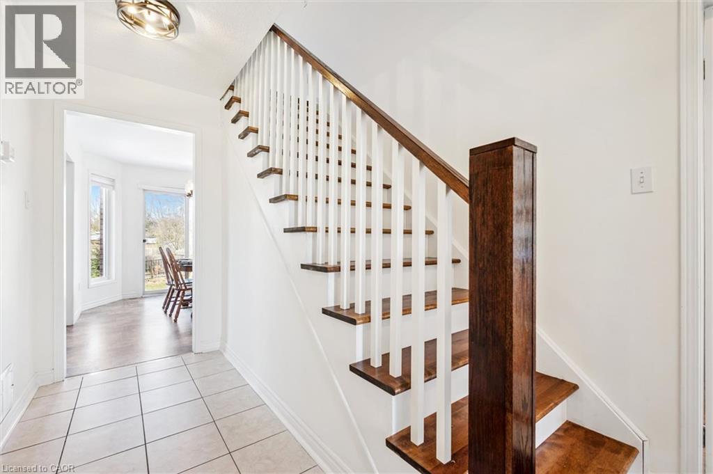304 DANIEL Crescent - 25