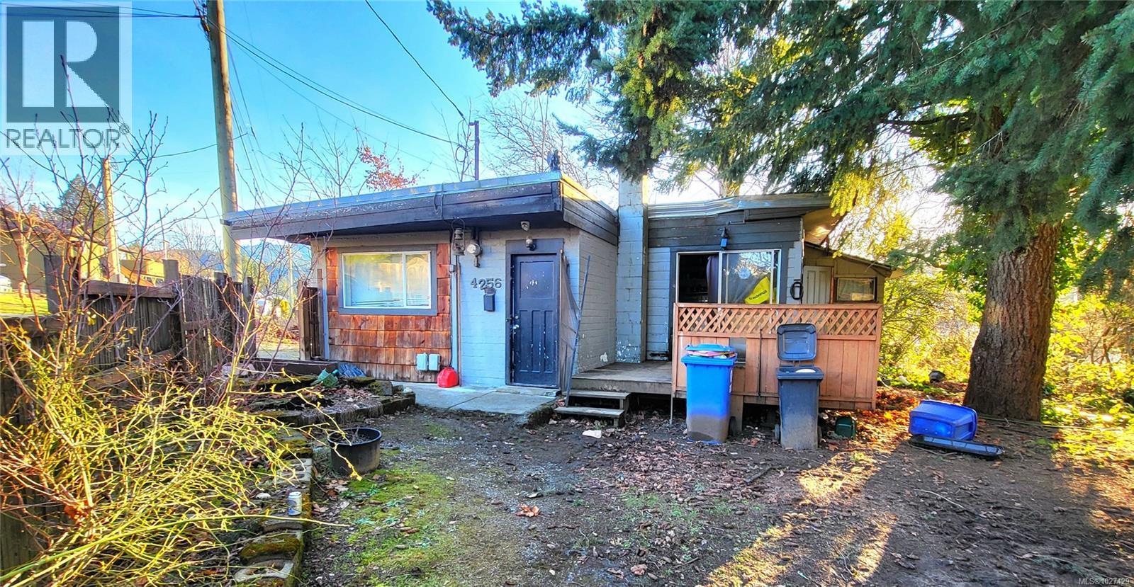 4256 Melrose St - 1