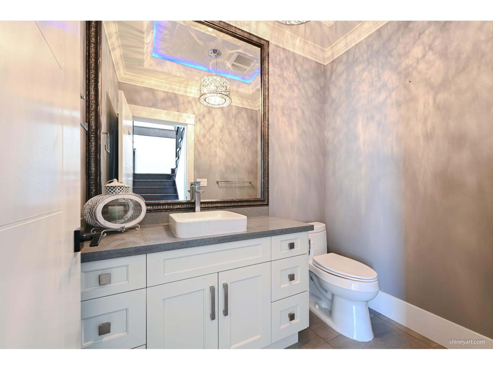 15807 BUENA VISTA AVENUE, White Rock