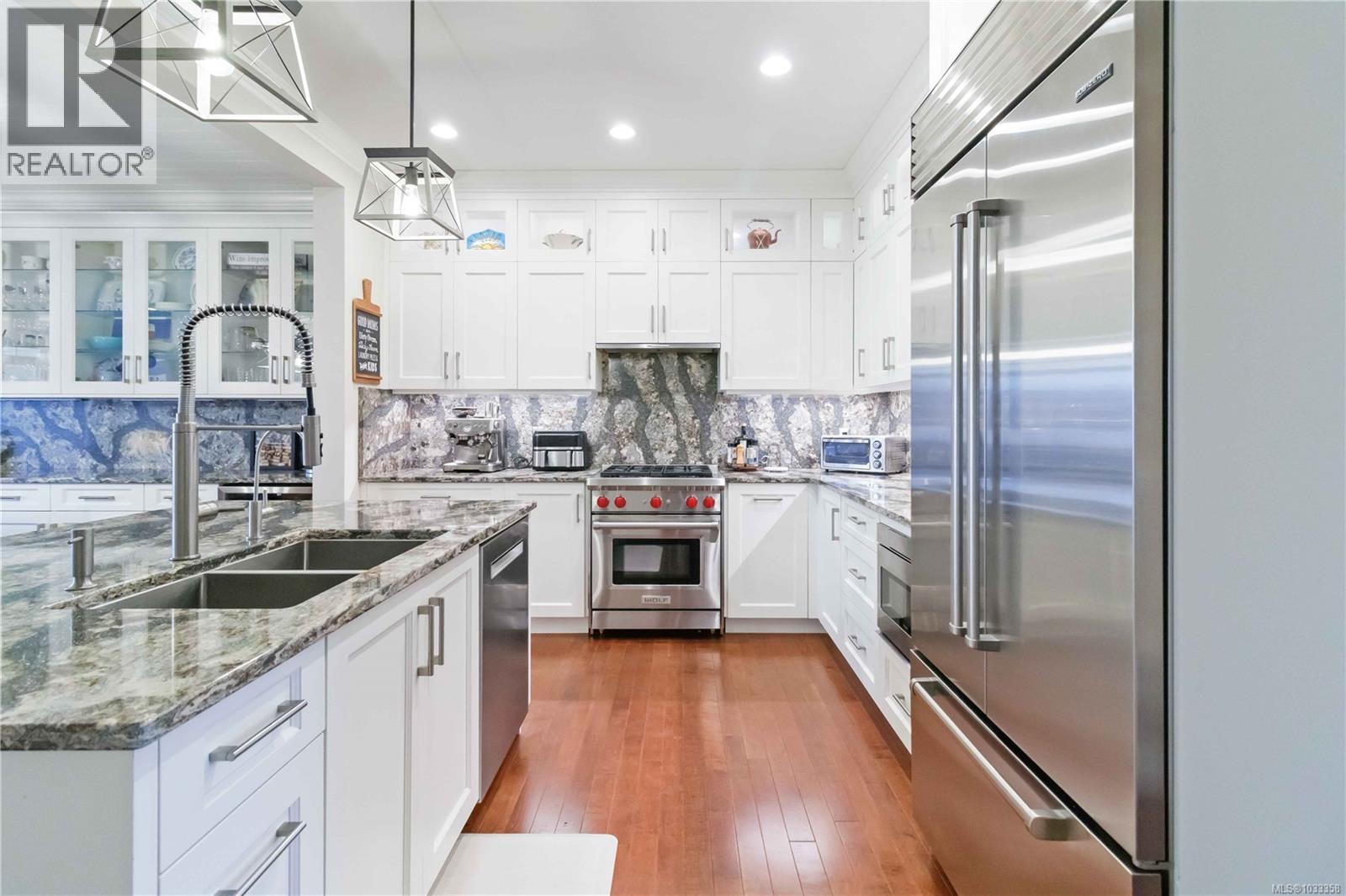 #3 6995 Nordin Rd - 34