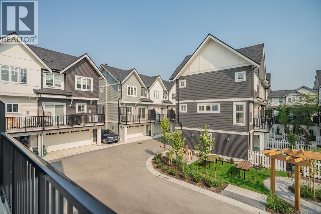 3 Bed, 3 Bath House for Sale in Richmond – 17 22811 MCLEAN AVENUE, Richmond - Image 4