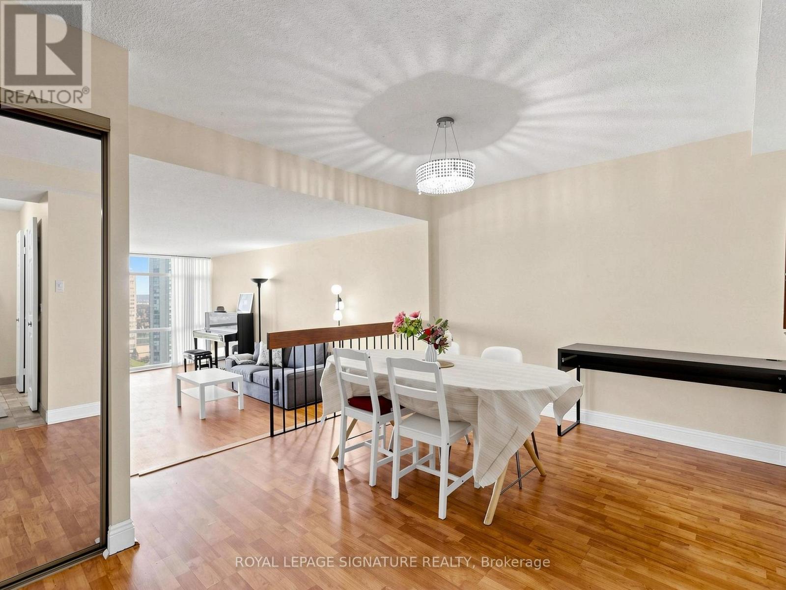 #1901 1555 FINCH AVENUE E - 7