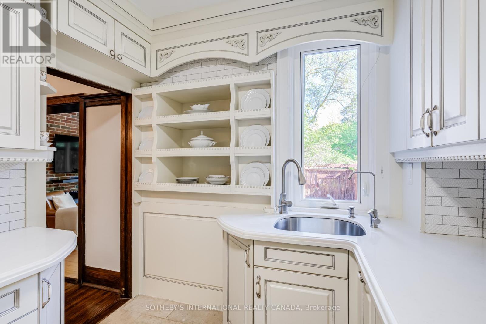 361 HILLSDALE AVENUE E - 19
