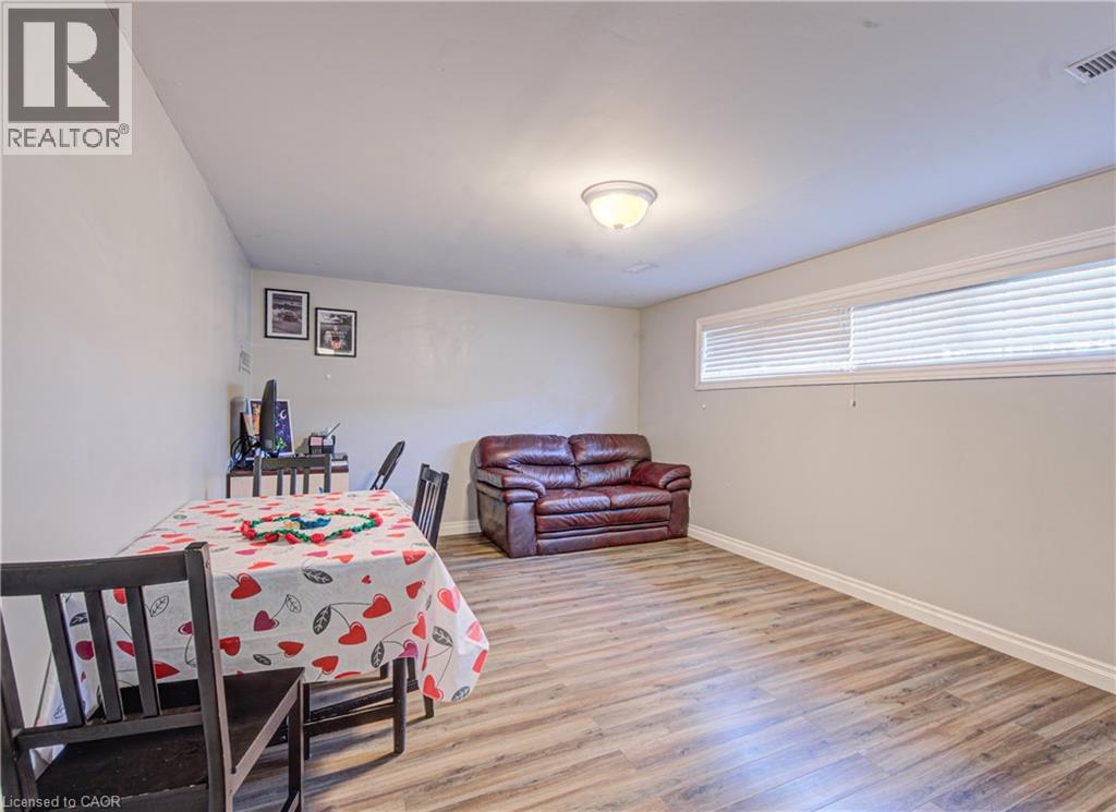 74 GLEN PARK Crescent - 31