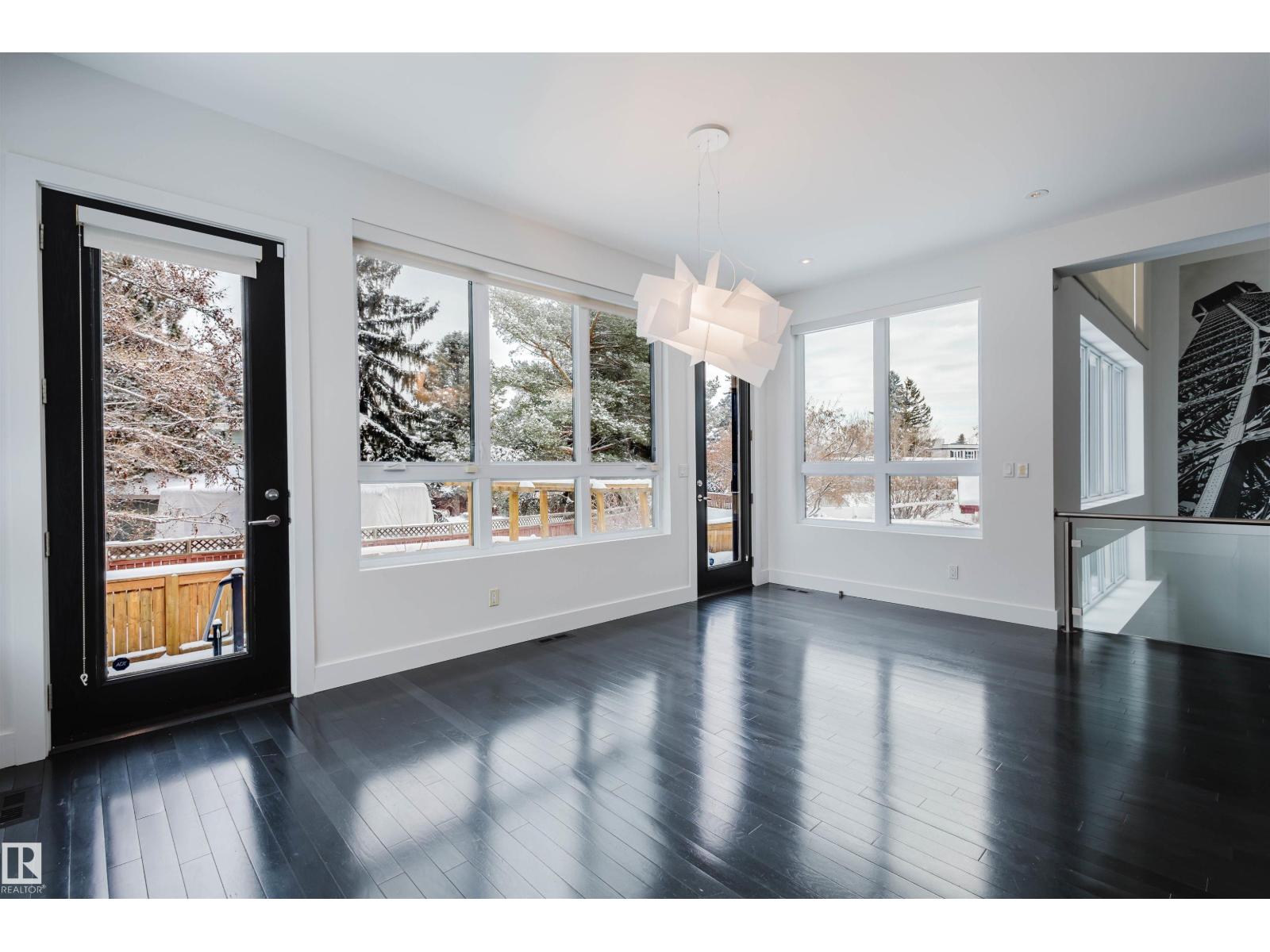 6307 125 ST NW - 23