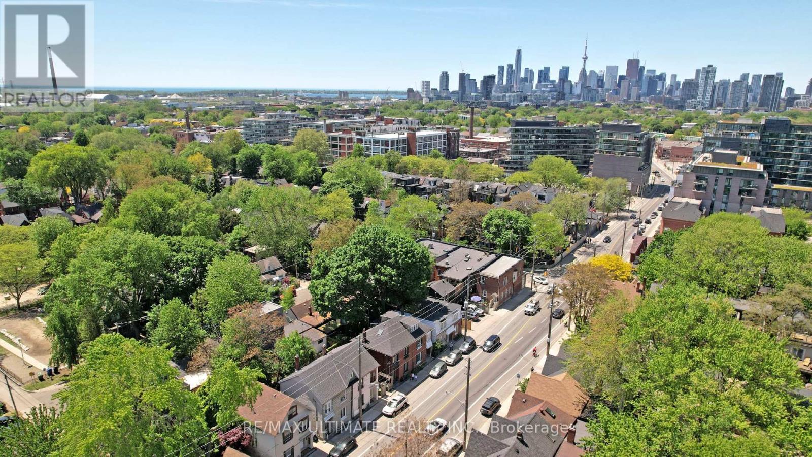1299 DUNDAS STREET E