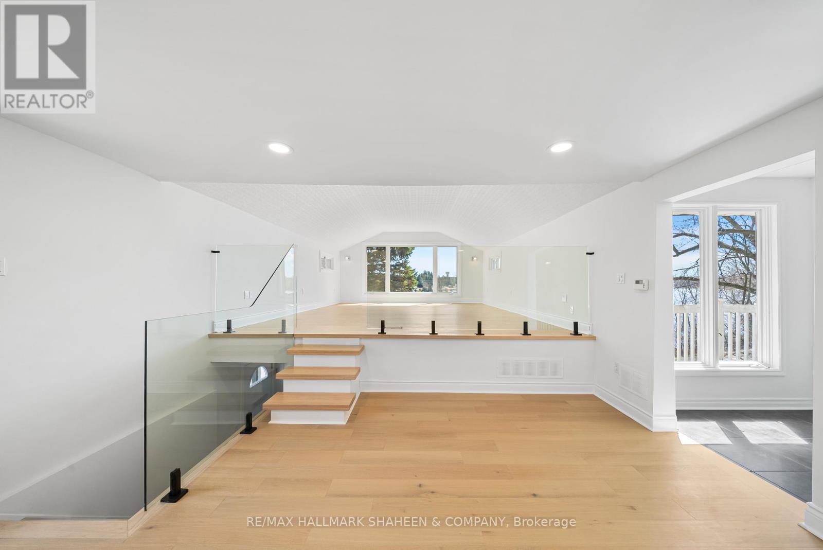 9 EVANS DRIVE - 19