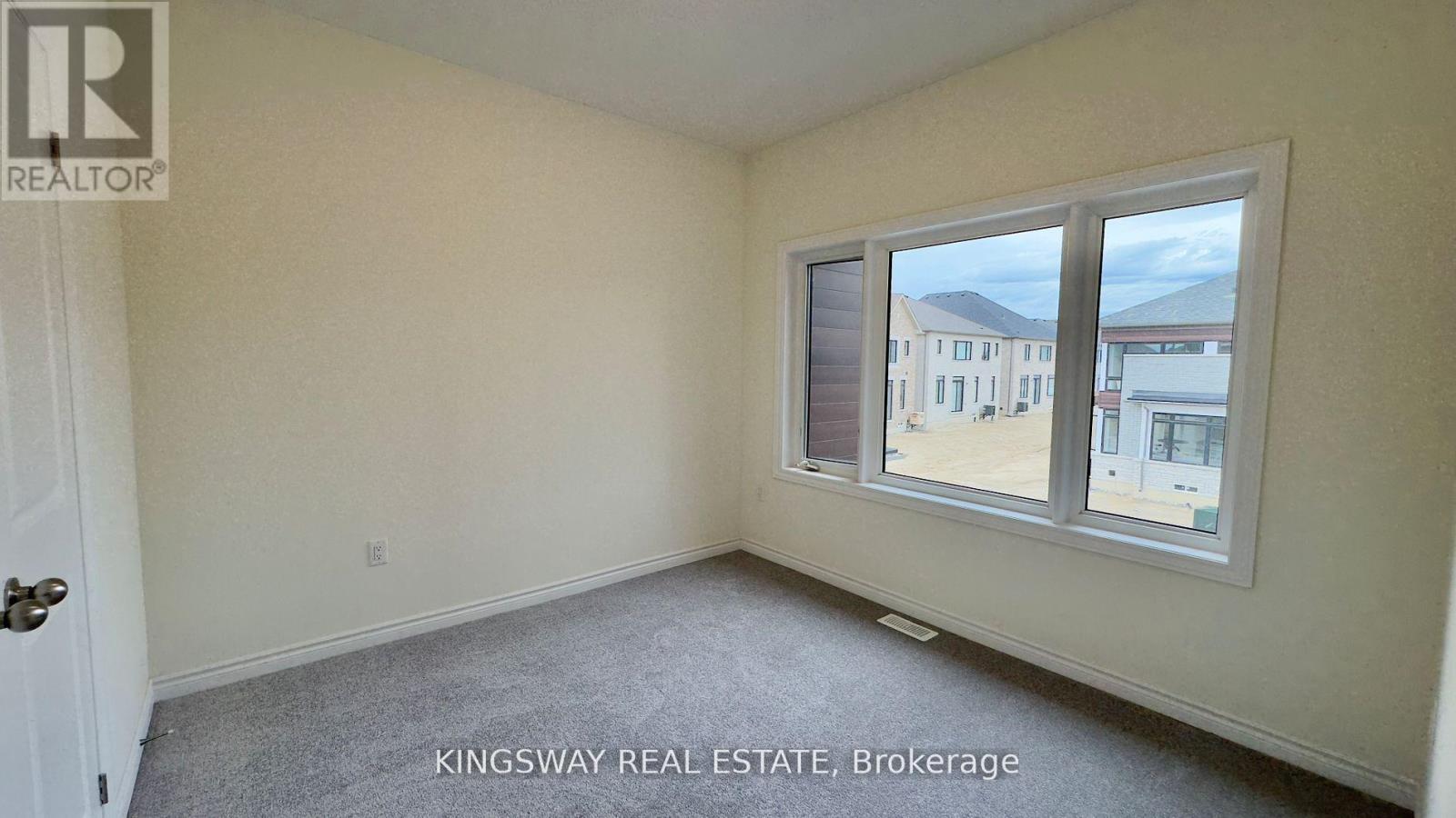 16 BLICK CRESCENT