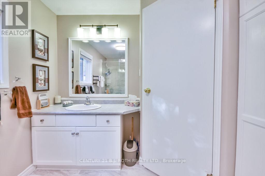 1355 HILLTOP ROAD - 32