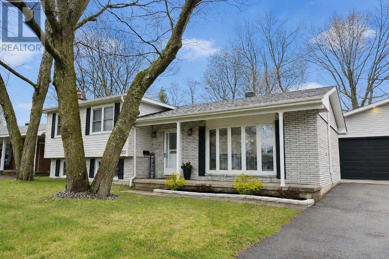 153 Plaintree DR - Image 3
