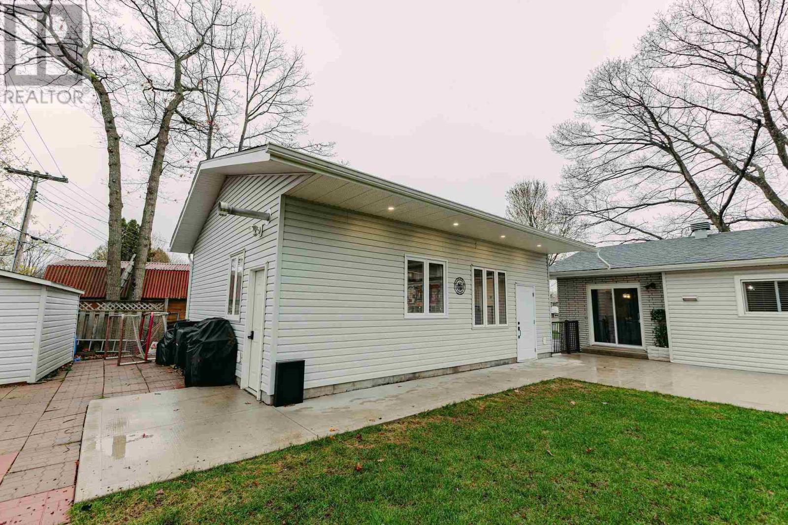 153 Plaintree DR - 34