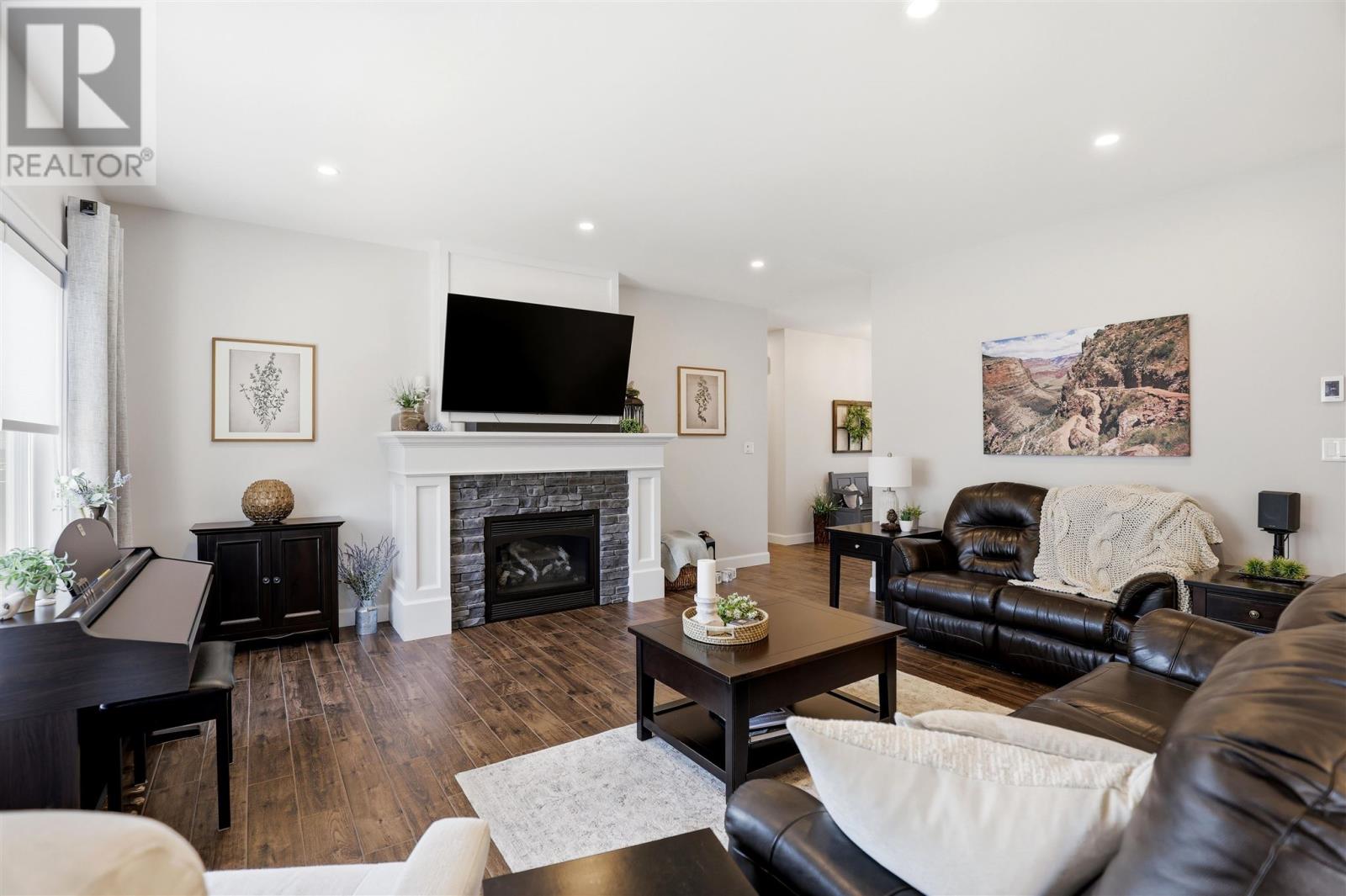 95 Chatfield DR - 6