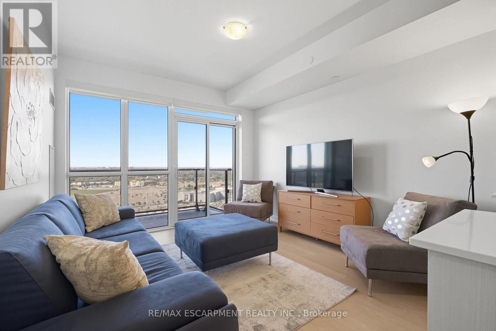 1501 - 4655 GLEN ERIN DRIVE