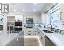Living room - 58 Comay Road, Toronto, ON M6M2L1 Photo 6