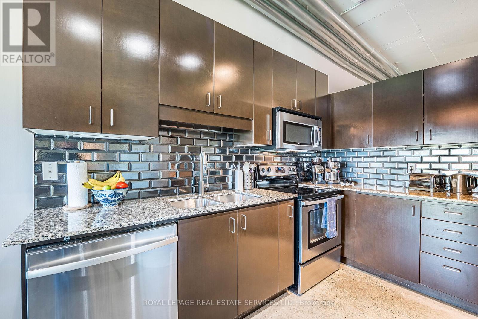 #505 2 FIELDWAY ROAD - 17