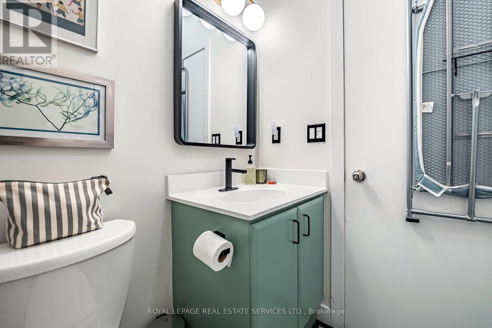 #505 2 FIELDWAY ROAD - 32