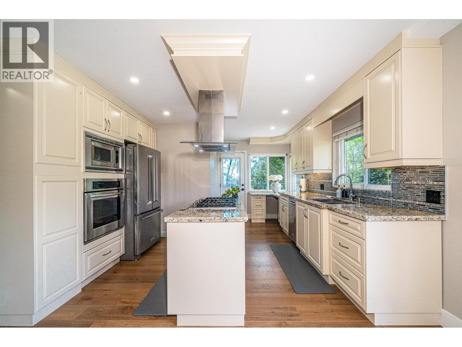 880 JEFFERSON AVENUE, West Vancouver
