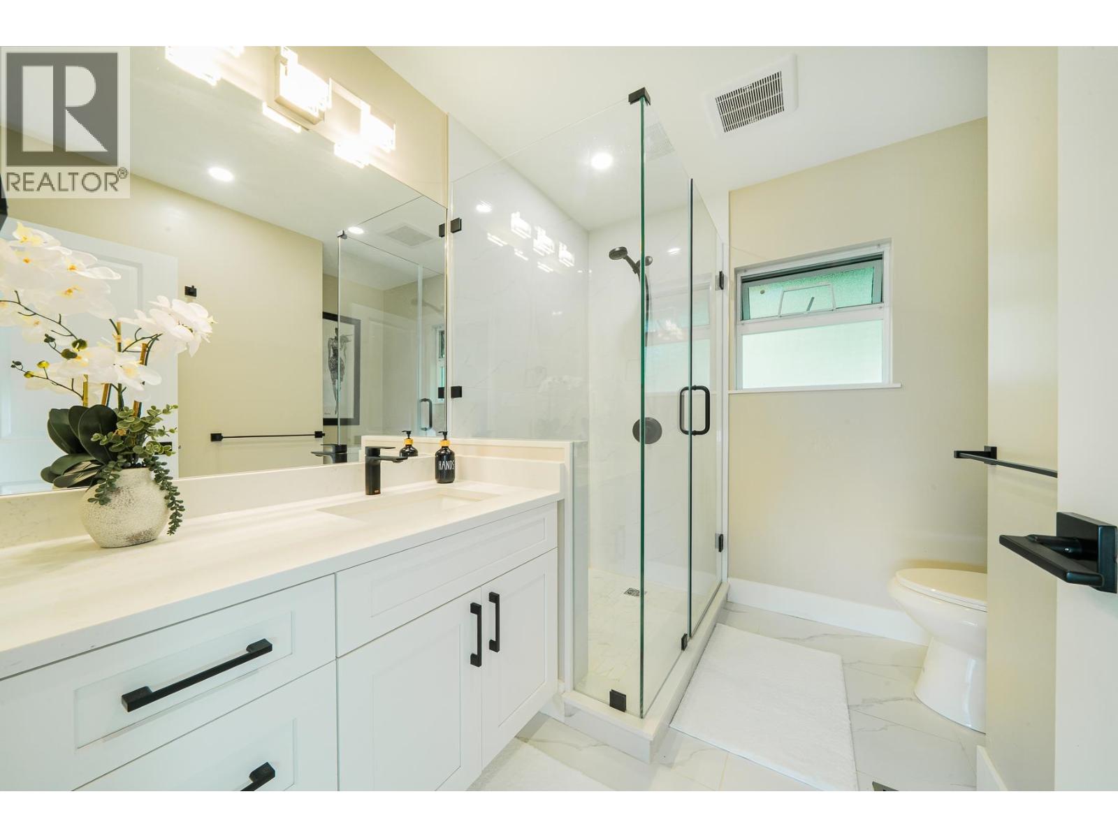 880 JEFFERSON AVENUE, West Vancouver