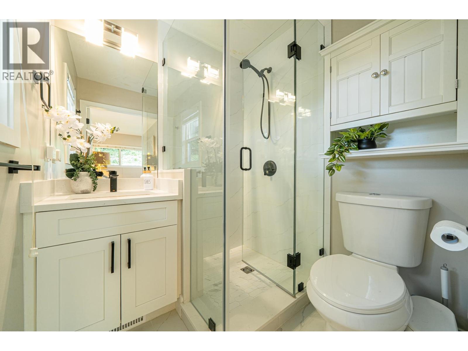 880 JEFFERSON AVENUE, West Vancouver