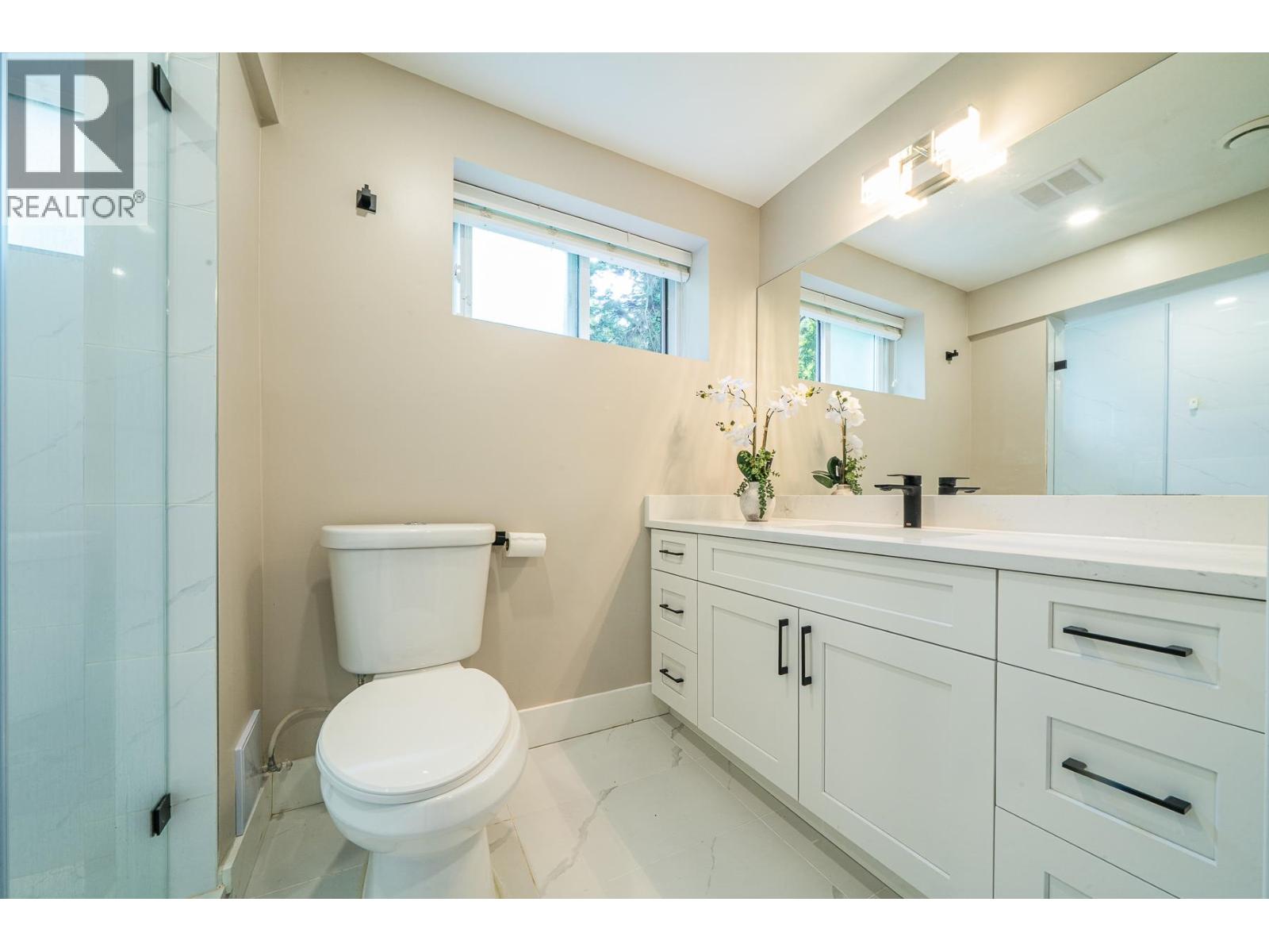 880 JEFFERSON AVENUE, West Vancouver