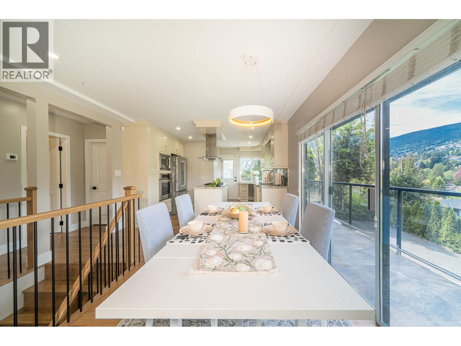 880 JEFFERSON AVENUE, West Vancouver
