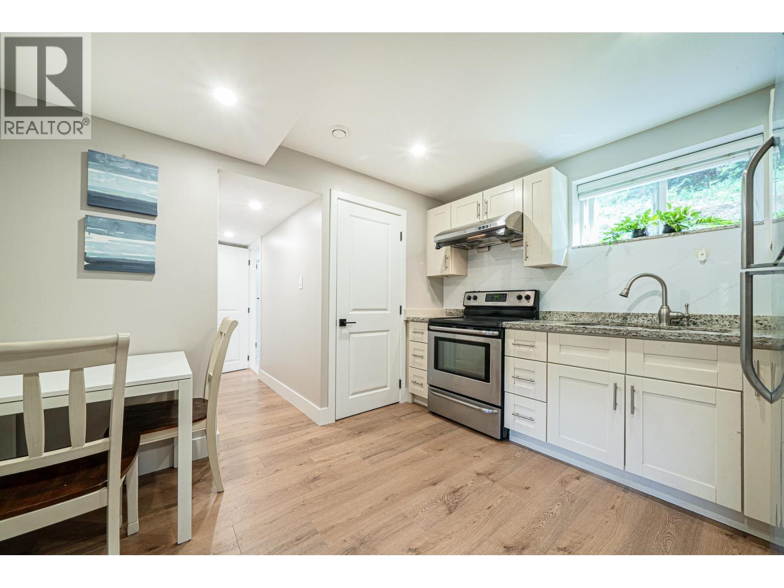 880 JEFFERSON AVENUE, West Vancouver
