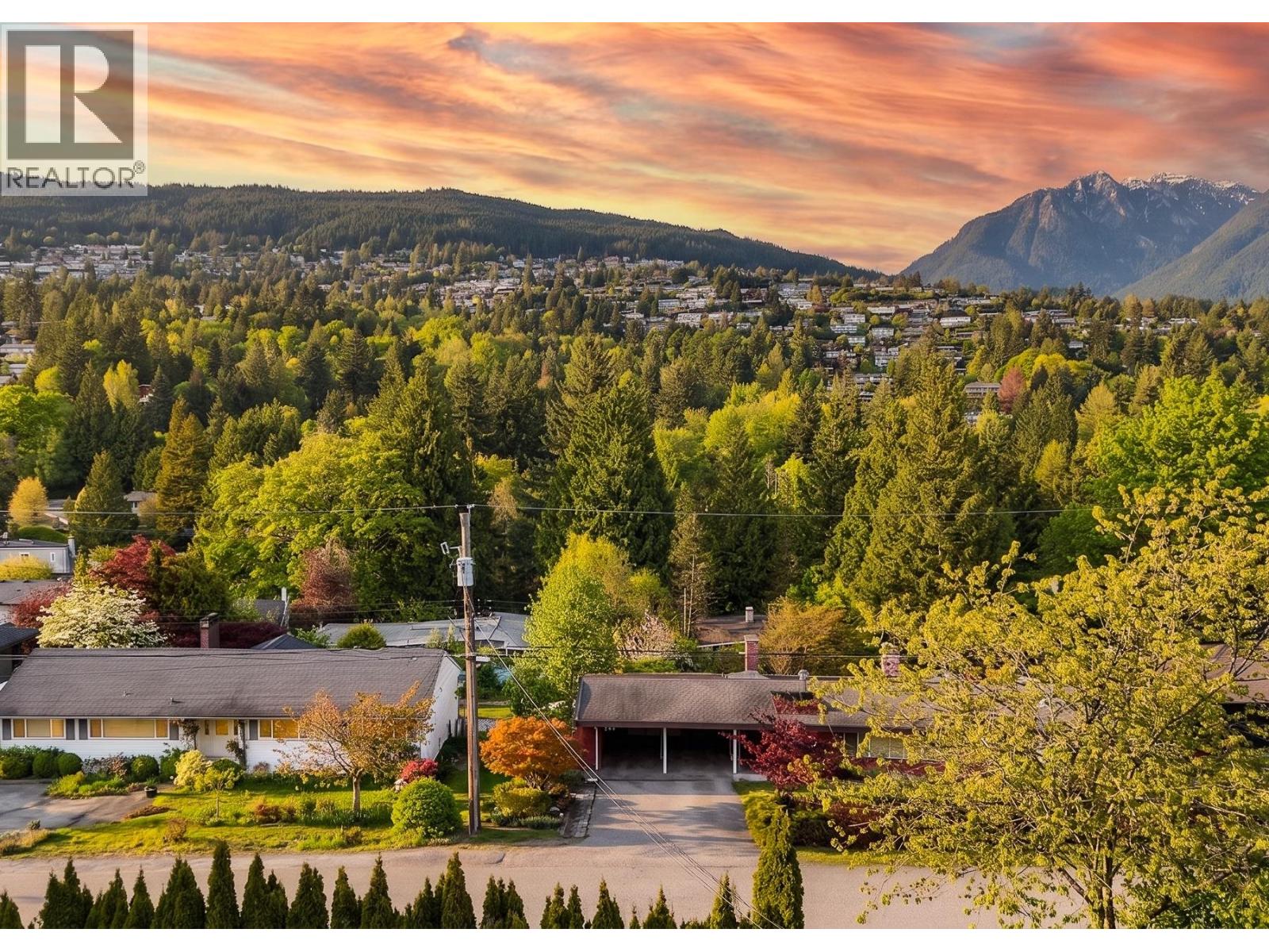 880 JEFFERSON AVENUE, West Vancouver