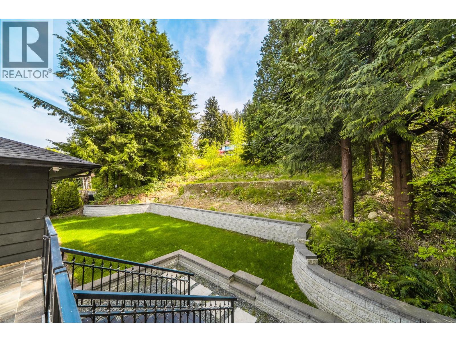 880 JEFFERSON AVENUE, West Vancouver
