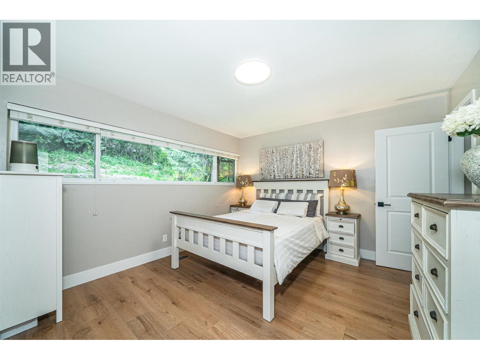 880 JEFFERSON AVENUE, West Vancouver