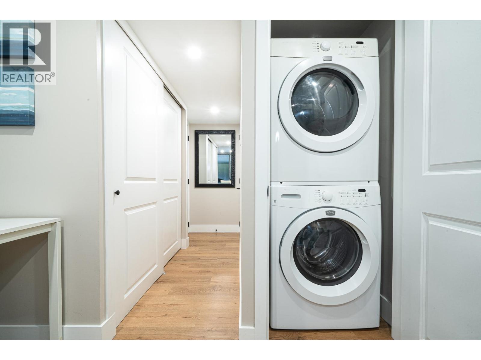 880 JEFFERSON AVENUE, West Vancouver
