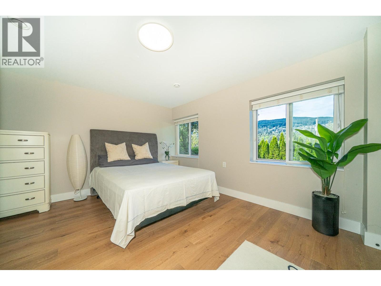 880 JEFFERSON AVENUE, West Vancouver