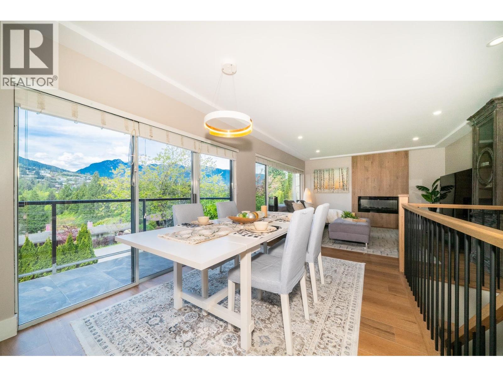 880 JEFFERSON AVENUE, West Vancouver