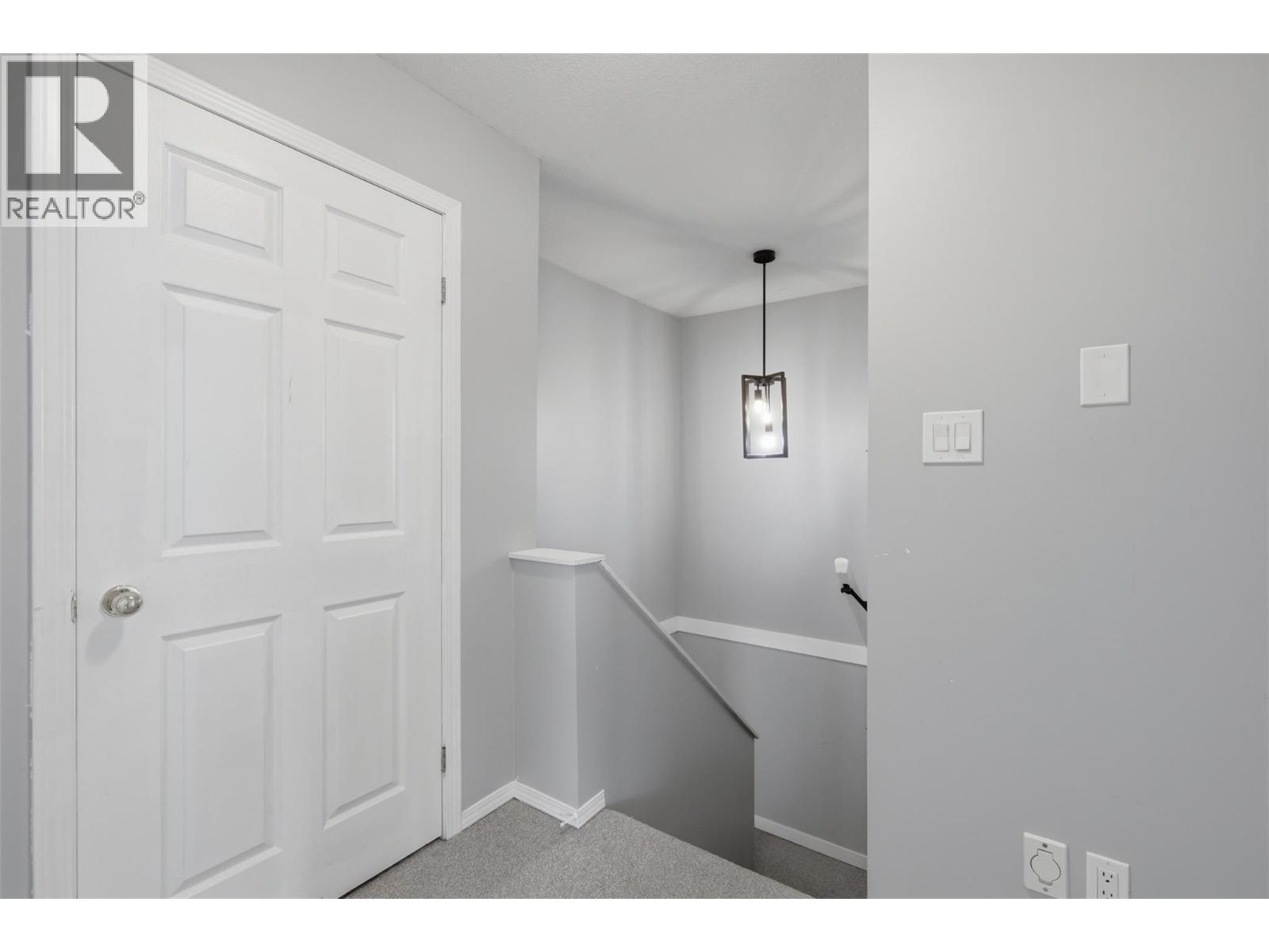 1897 Fleetwood Avenue - 32