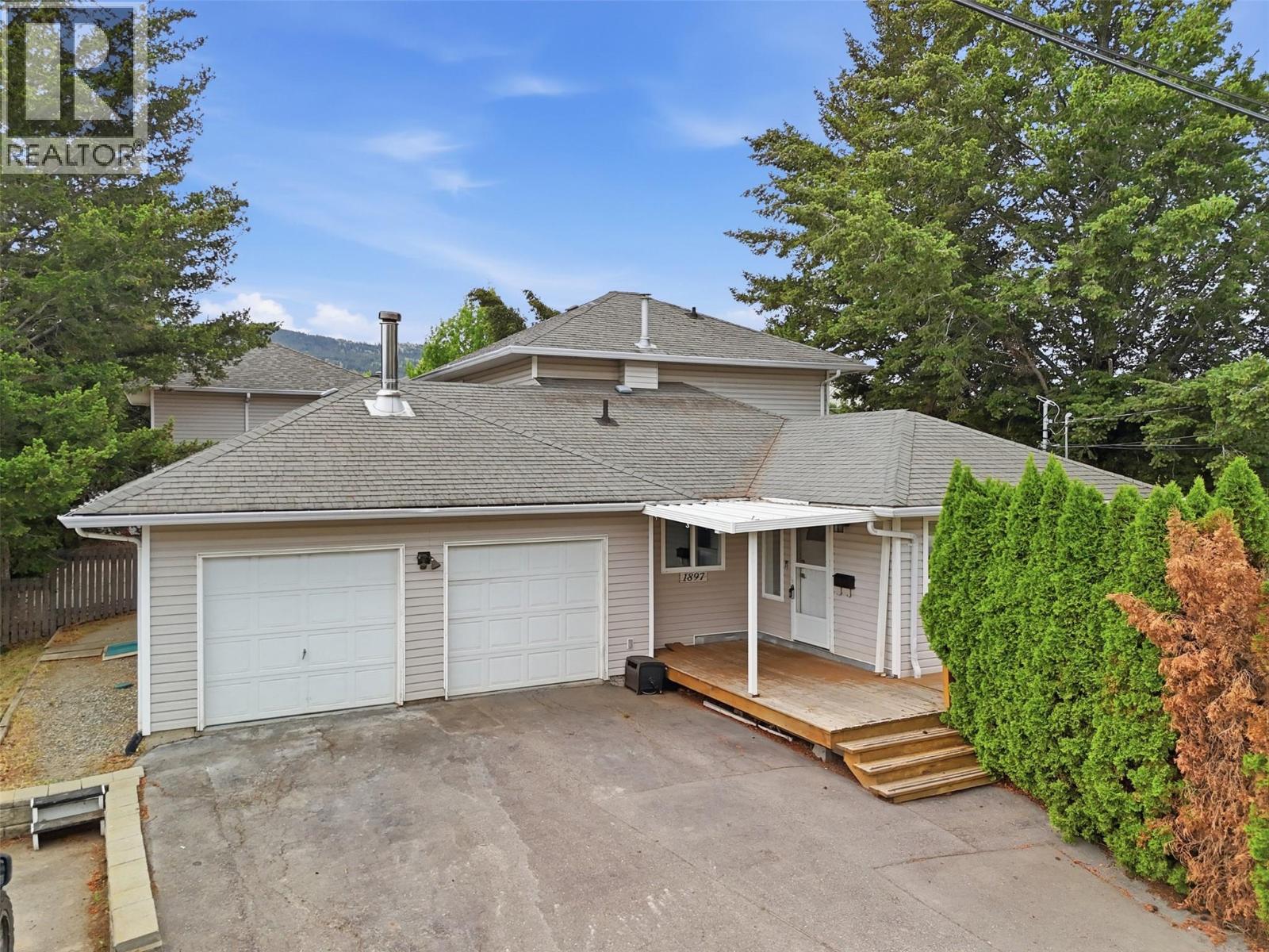 1897 Fleetwood Avenue - 3