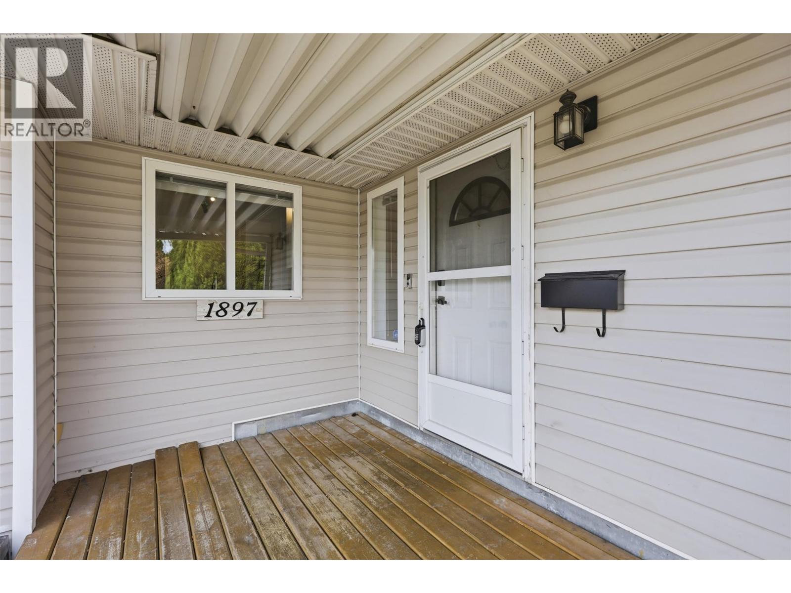 1897 Fleetwood Avenue - 5
