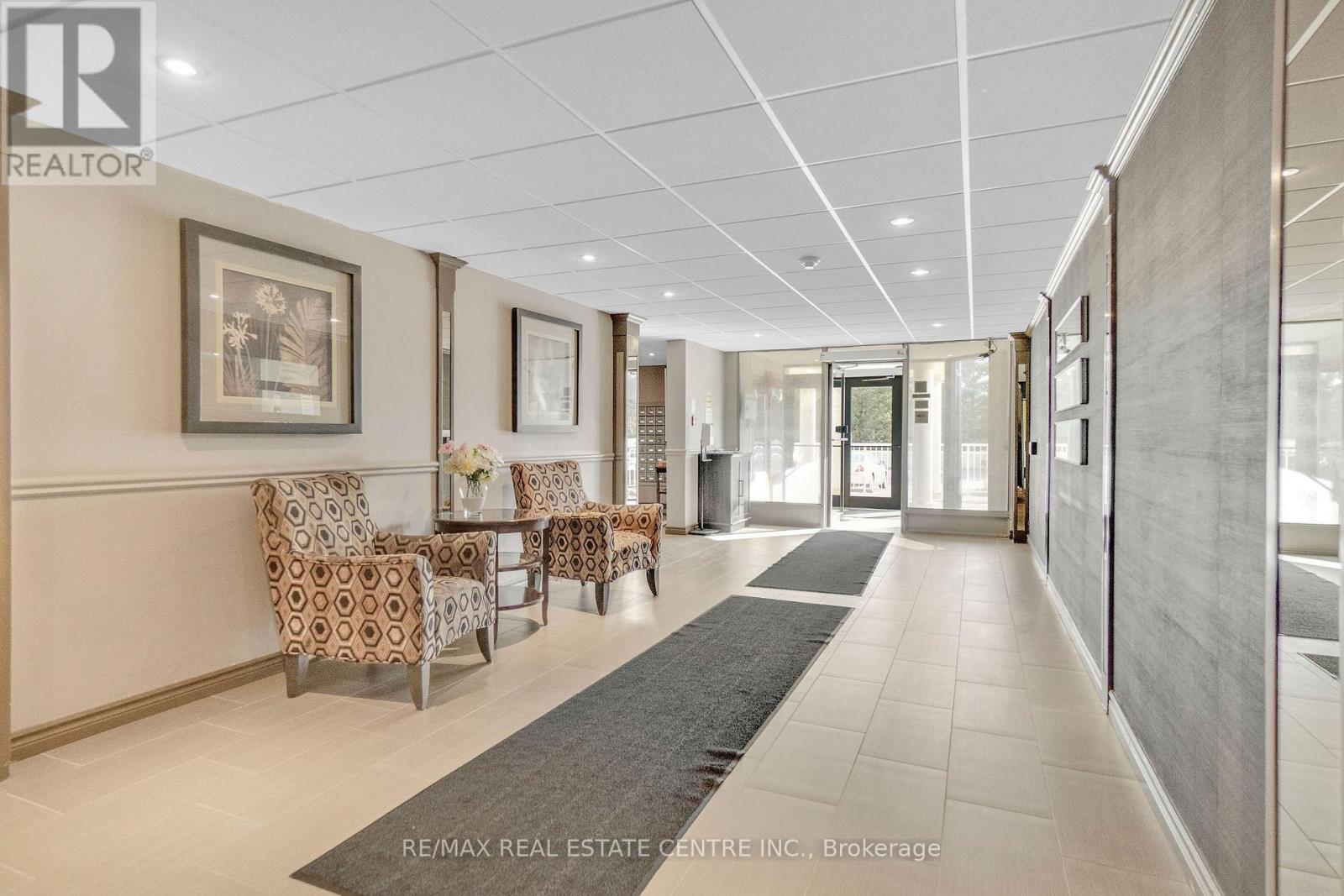 #103 35 GREEN VALLEY DRIVE - 10