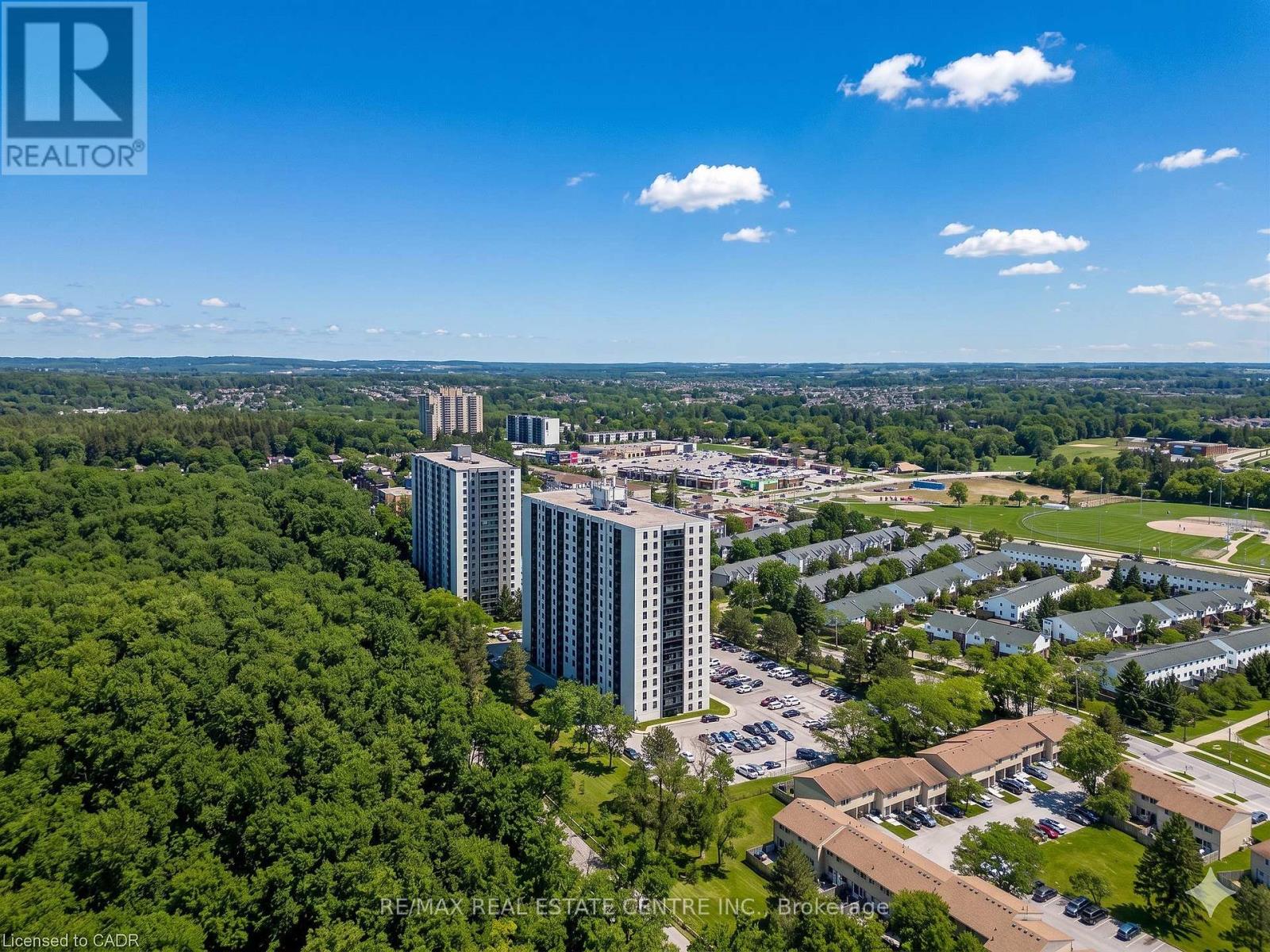 #103 35 GREEN VALLEY DRIVE - 2