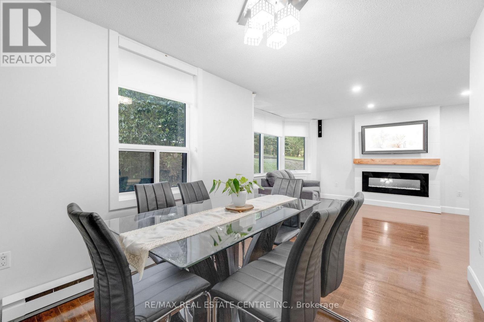 #103 35 GREEN VALLEY DRIVE - 21