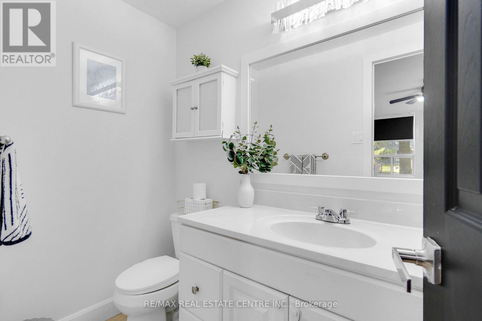 #103 35 GREEN VALLEY DRIVE - 28