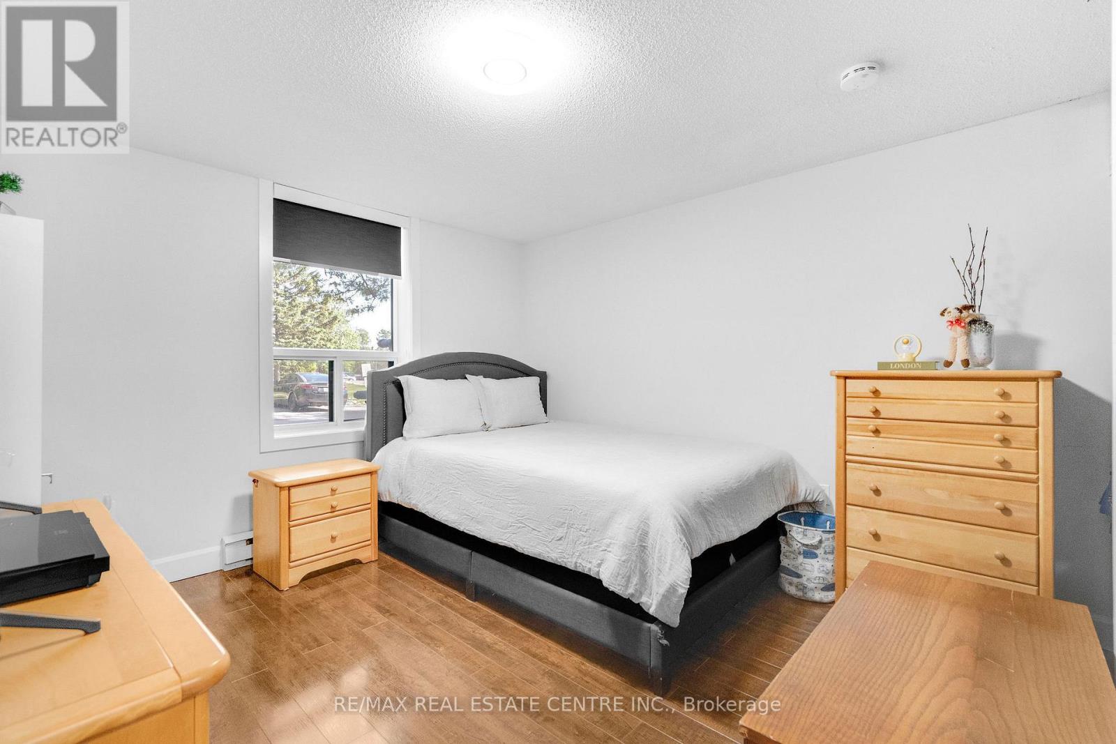 #103 35 GREEN VALLEY DRIVE - 29