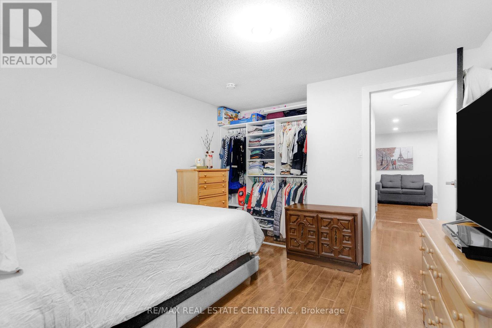 #103 35 GREEN VALLEY DRIVE - 30