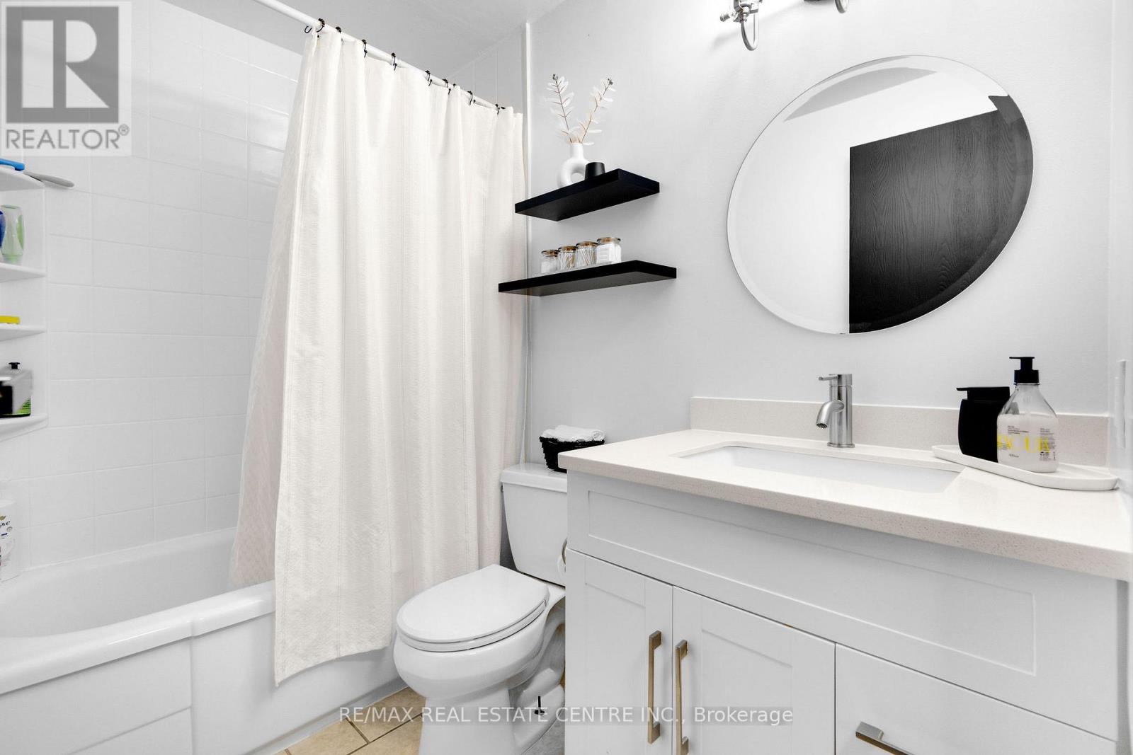 #103 35 GREEN VALLEY DRIVE - 31