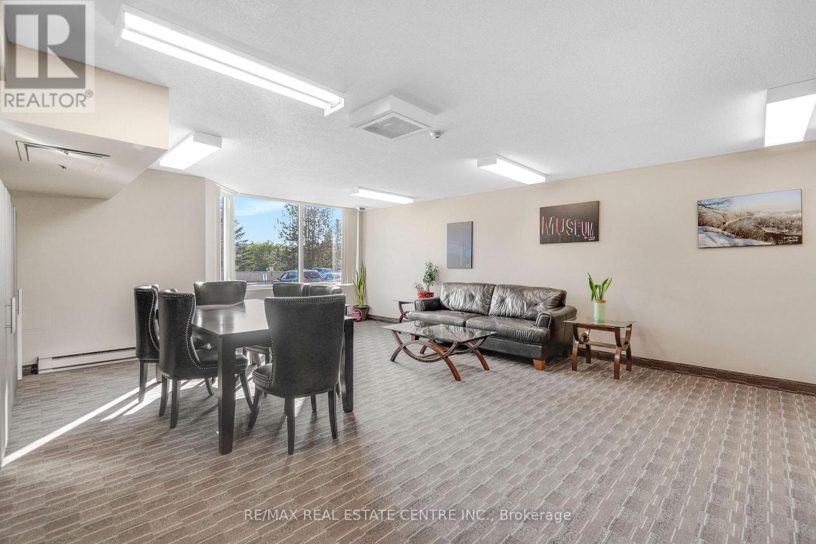 #103 35 GREEN VALLEY DRIVE - 35