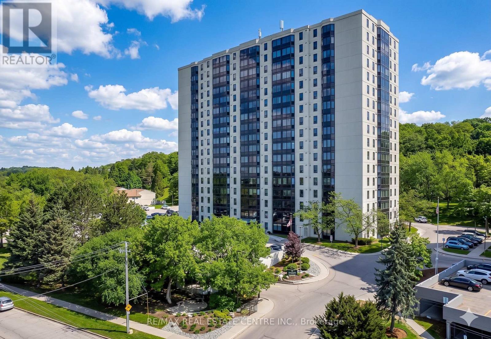 #103 35 GREEN VALLEY DRIVE - 4