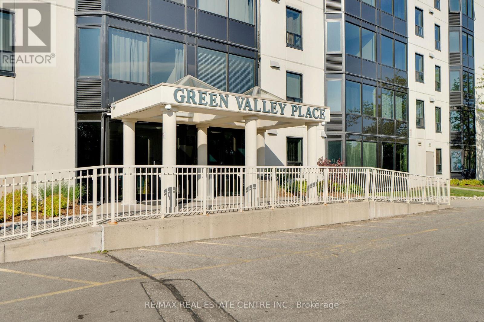 #103 35 GREEN VALLEY DRIVE - 7