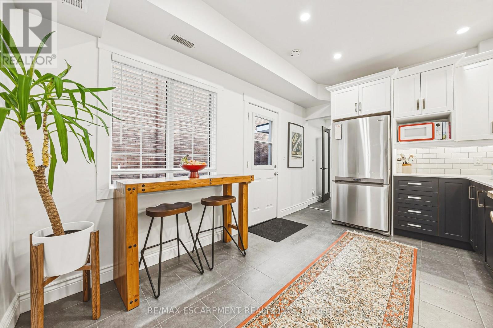 153 ELGIN STREET - 11