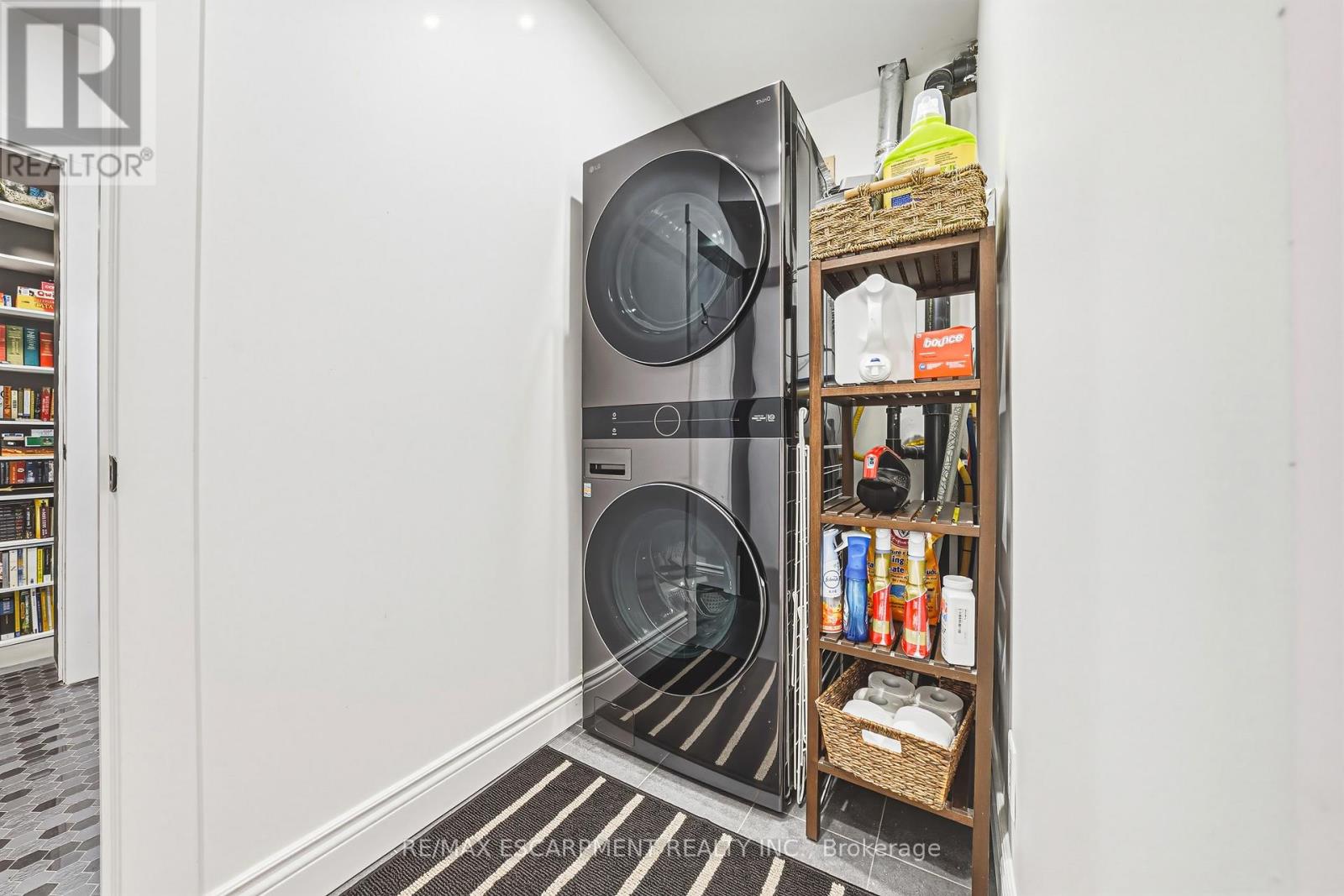153 ELGIN STREET - 15